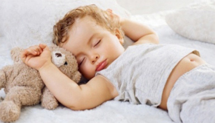 Lưu ý khi dùng điều hòa cho trẻ nhỏ liên tục